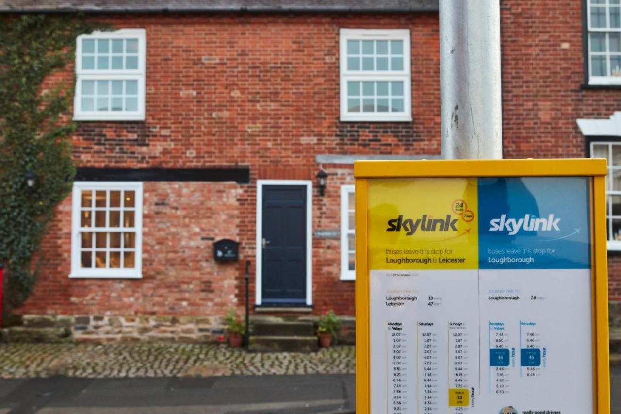 The Nutcracker Suite - Self Check-In, Self-Catering Apartment For East Midlands Airport Kegworth Dış mekan fotoğraf